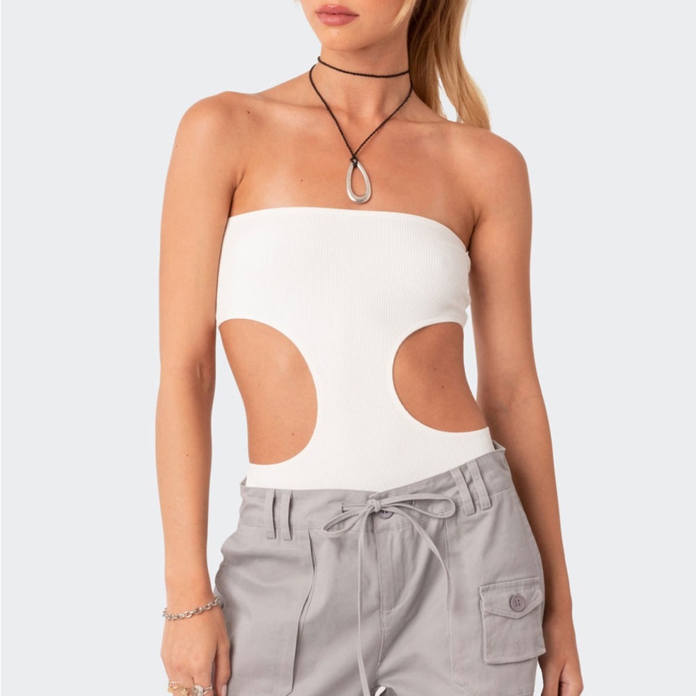 White bodysut